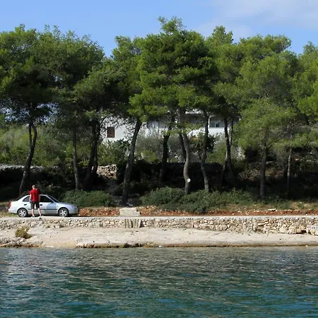 Apartment By The Sea Cove Mala Lamjana, Ugljan - 8461 *