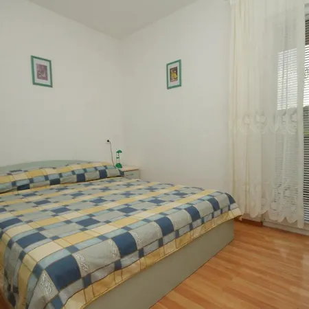 Apartment By The Sea Cove Mala Lamjana, Ugljan - 8461 Kali