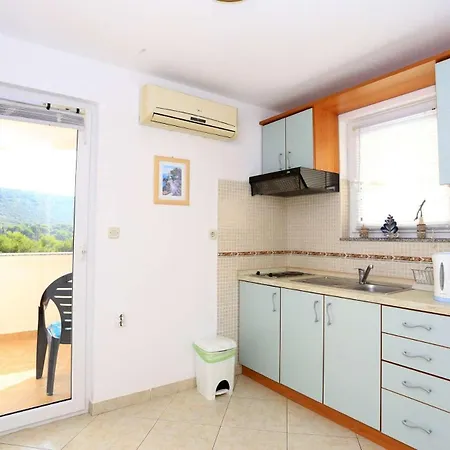 Apartment By The Sea Cove Mala Lamjana, Ugljan - 8461 Kali