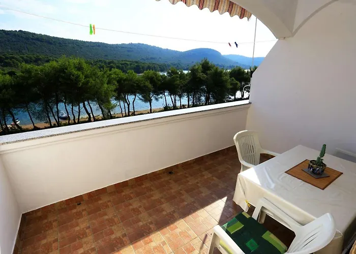 Апартаменты By The Sea Cove Mala Lamjana, Ugljan - 8461
