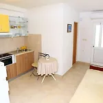 Apartamento By The Sea Cove Mala Lamjana, Ugljan - 8461 *